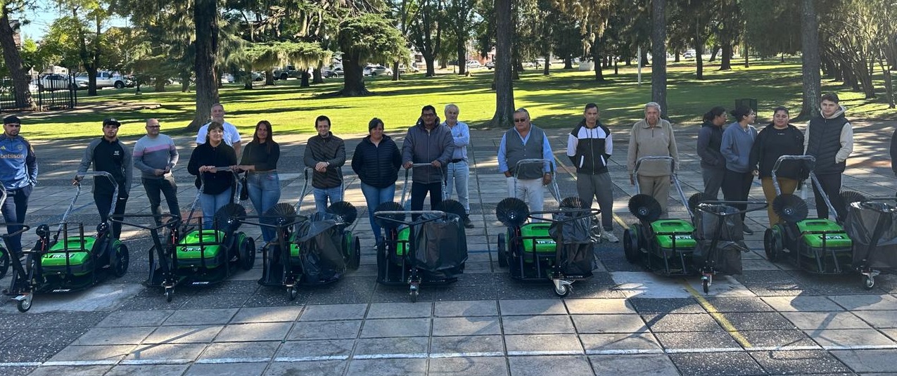 Entrega de barredoras TRON BM55 y capacitación en Ramallo
