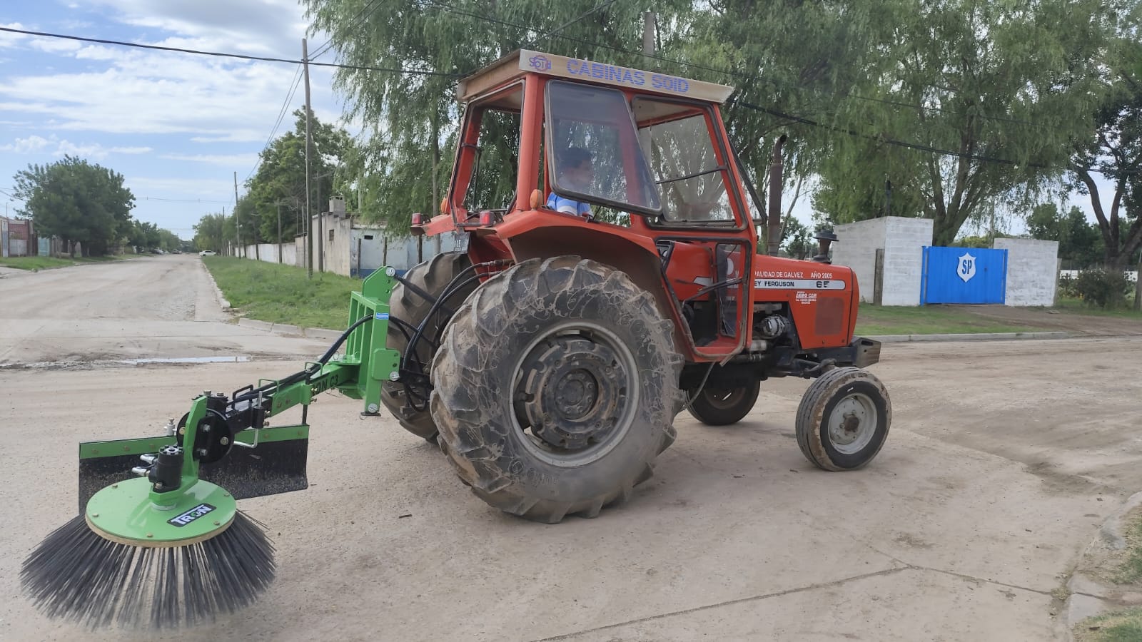 Entrega de una nueva TRON C3 para mantenimiento urbano 🚜